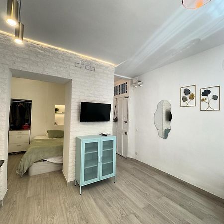 Iyourbasics Lovely Studio Hinestrosa 23 Free Wifi&Ac Málaga Eksteriør billede