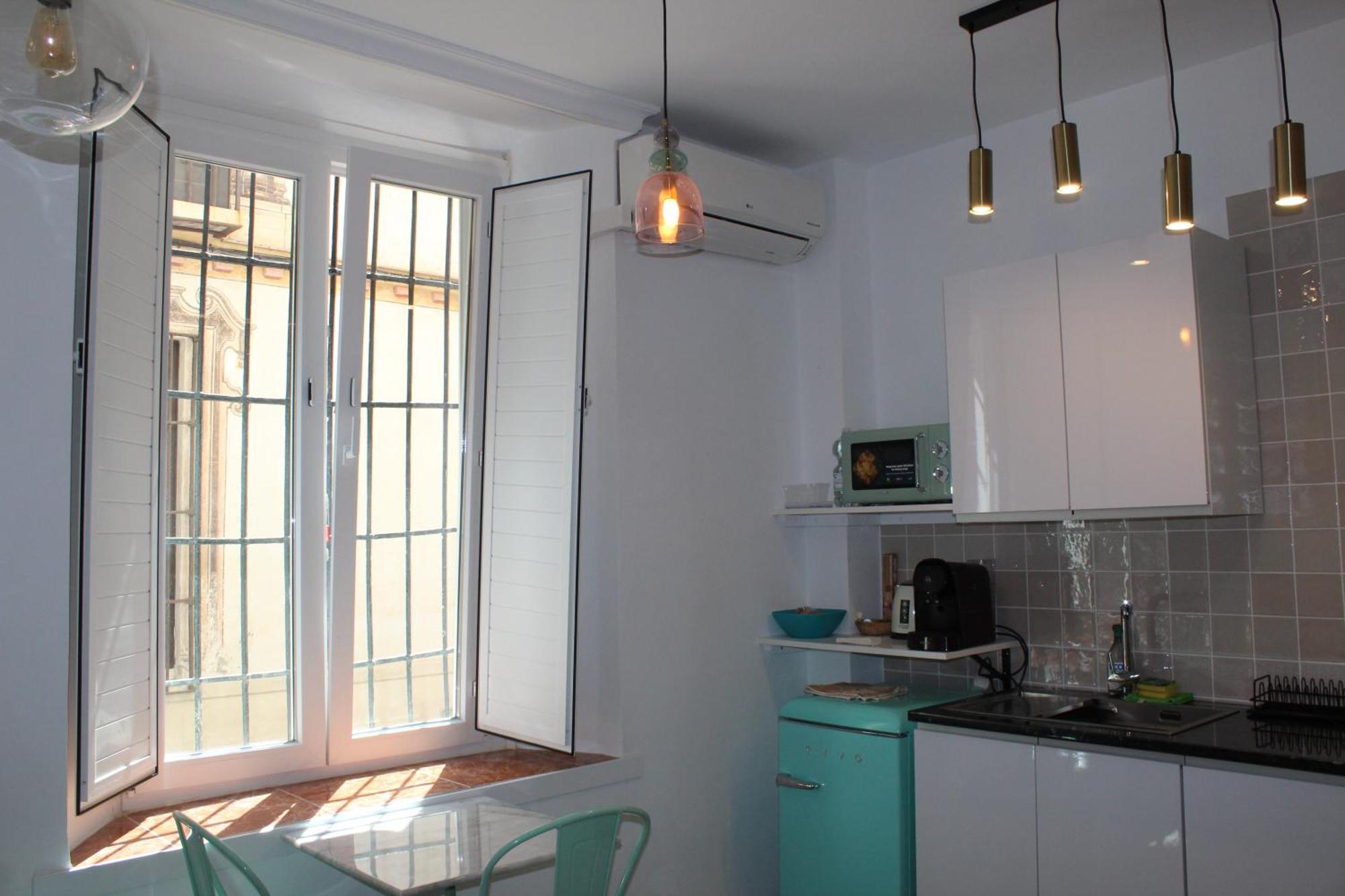 Iyourbasics Lovely Studio Hinestrosa 23 Free Wifi&Ac Málaga Eksteriør billede