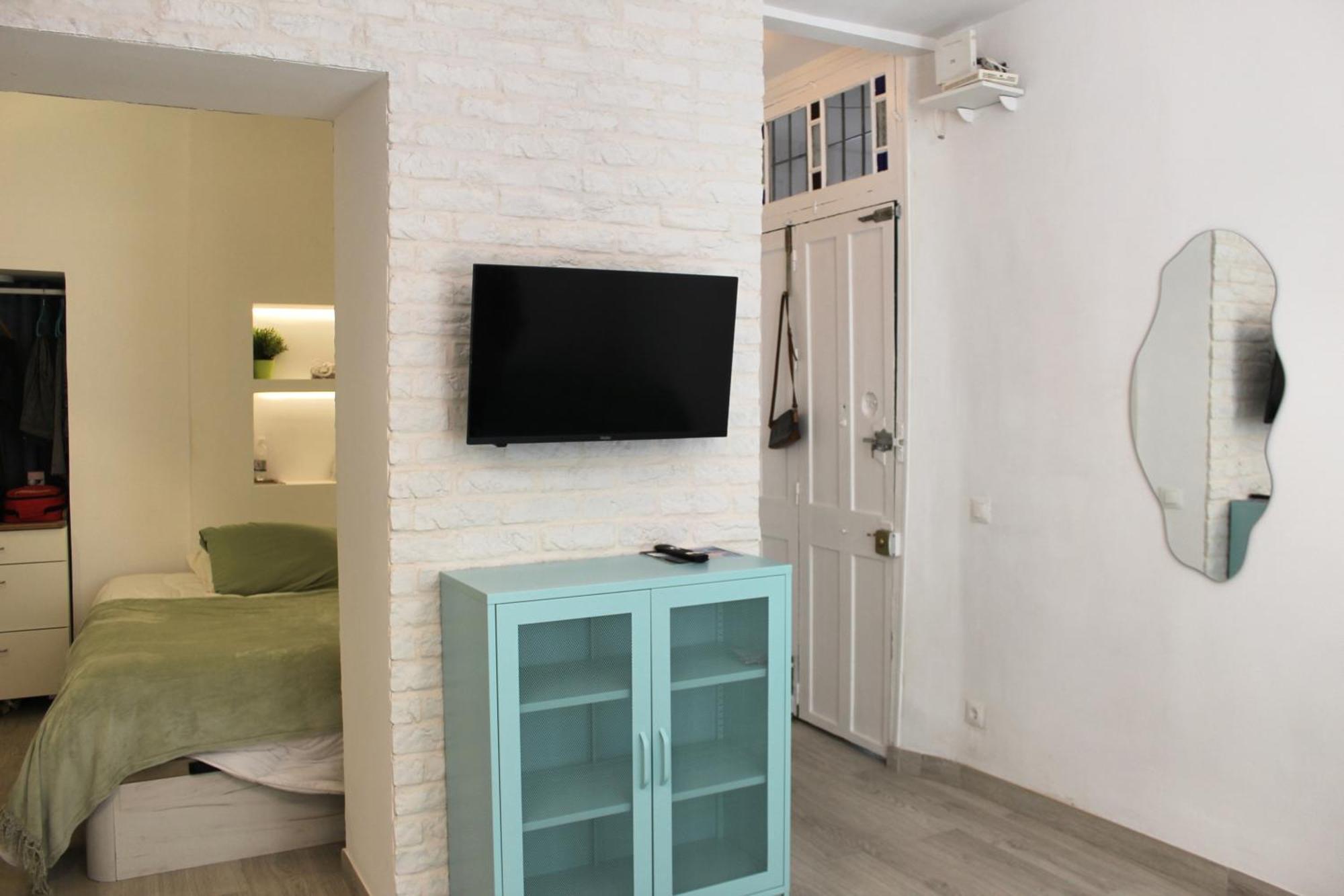 Iyourbasics Lovely Studio Hinestrosa 23 Free Wifi&Ac Málaga Eksteriør billede